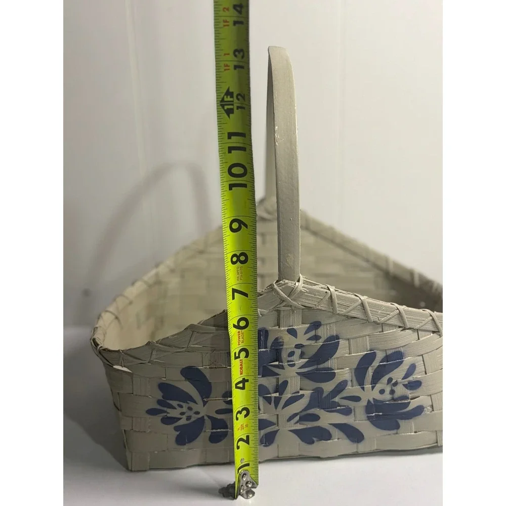 VTG Pfaltzgraff Yorktowne Woven Wood Basket Gray Blue Floral Farmhouse Handle